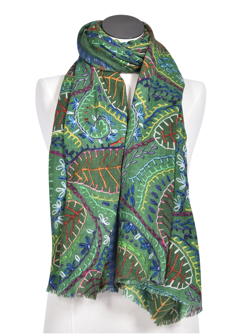 Wollschal mit Blumenmuster von MEL&DAVIS.